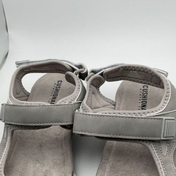 CUSHIONAIRE Women’s Comfort Footbed Outdoor Sandal Size 6.5 Wide - Picture 7 of 7